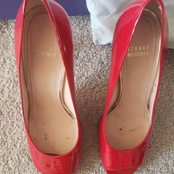 Stylish Red Amiline red patent peep toe pumps Stuart Weitzman 8 - Picture 6 of 11